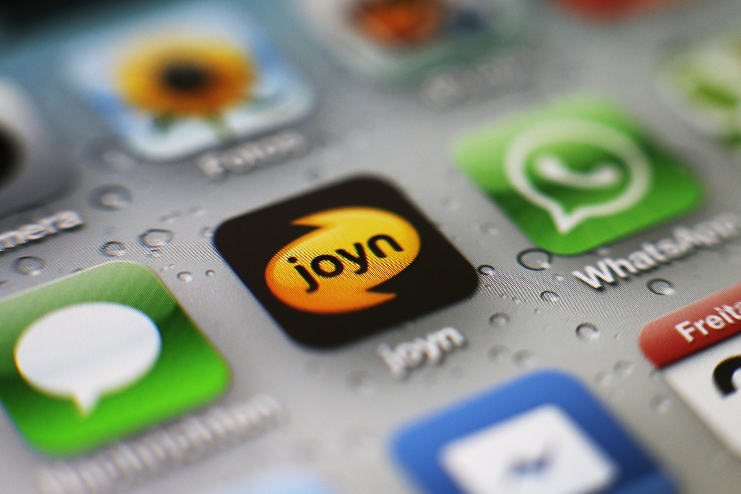 Logo von Joyn mit anderen Logos von unterschiedichen Apps