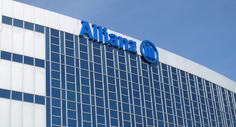 Blick auf das Firmengebäude der Allianz